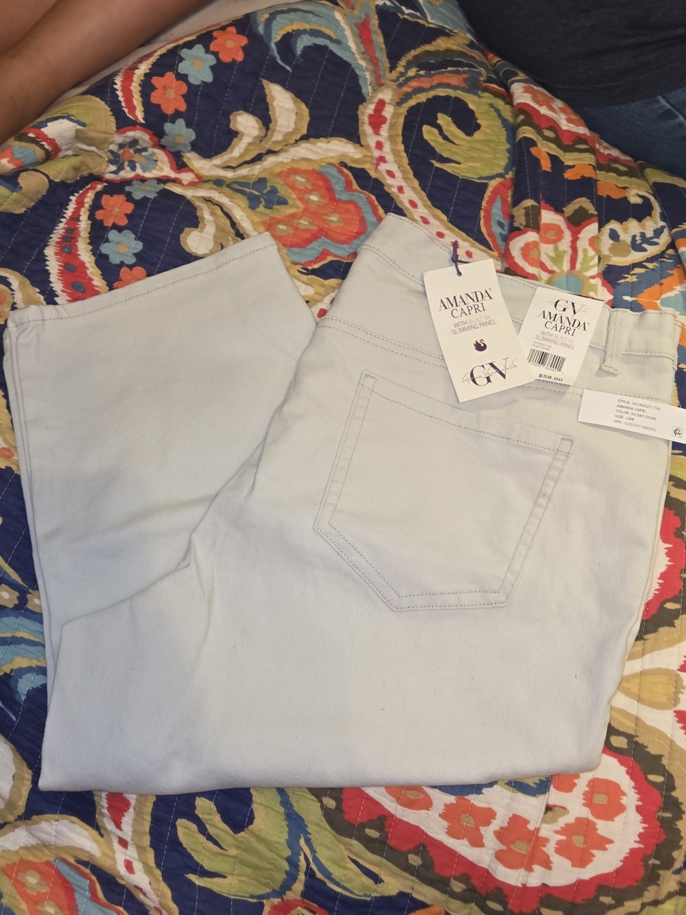 Womens Amanda Capris Cream Colored 18W